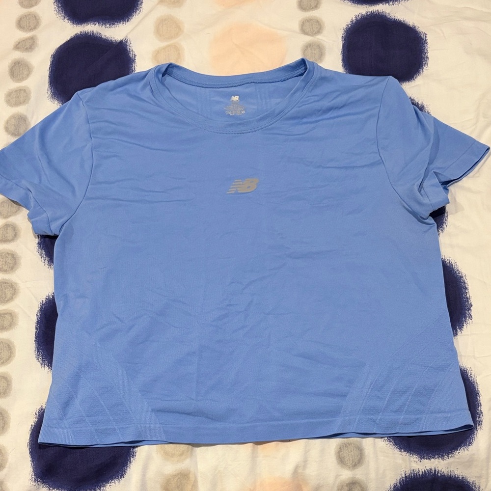 Cropped new balance shirt